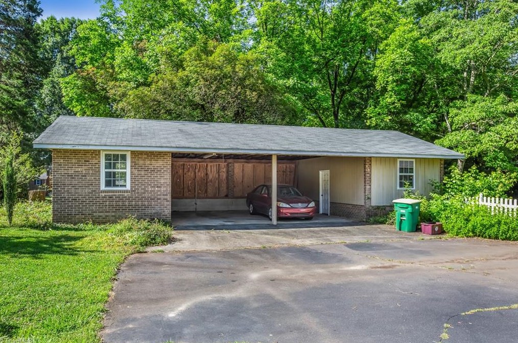 3941 Fieldview Ct, Clemmons NC 27012-9118 exterior