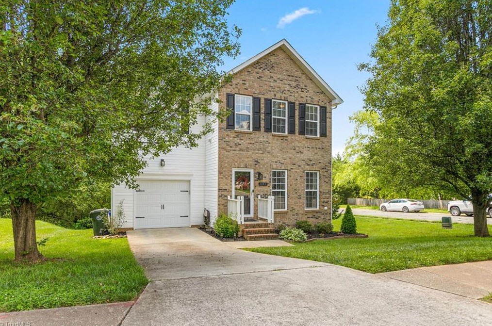 1147 Briarwood Dr, Mebane, NC 27302-7182