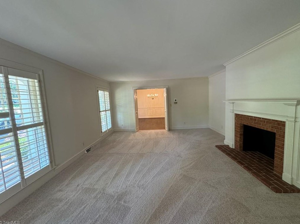 661 Lichfield Rd, Winston Salem, NC 27104-1730