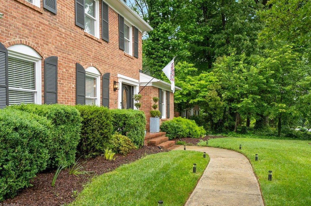 1303 Bearhollow Rd, Greensboro NC  27410-3609 exterior