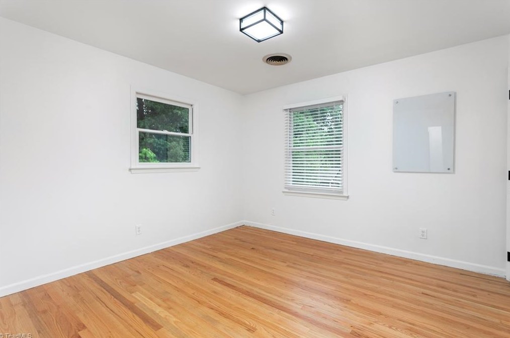 1303 Bearhollow Rd, Greensboro NC  27410-3609 exterior