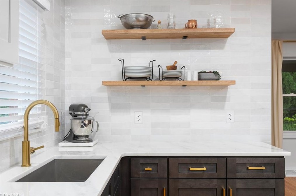 1303 Bearhollow Rd, Greensboro NC  27410-3609 exterior