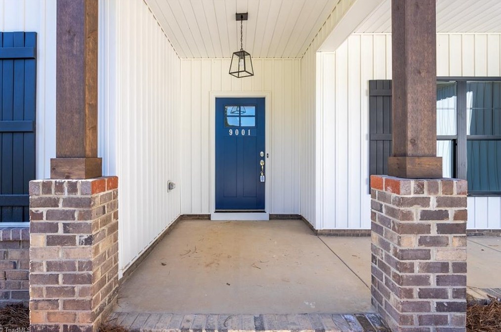 657 Ogburn Mill Rd, Stokesdale, NC 27357-8501