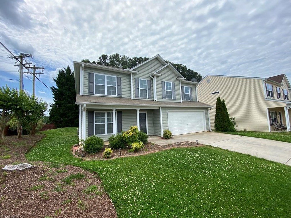 3860 Robbins Brook Dr, Winston Salem, NC 27107