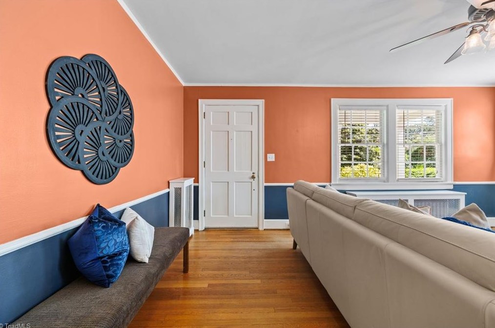 2503 Walker Ave, Greensboro NC  27403-2034 exterior