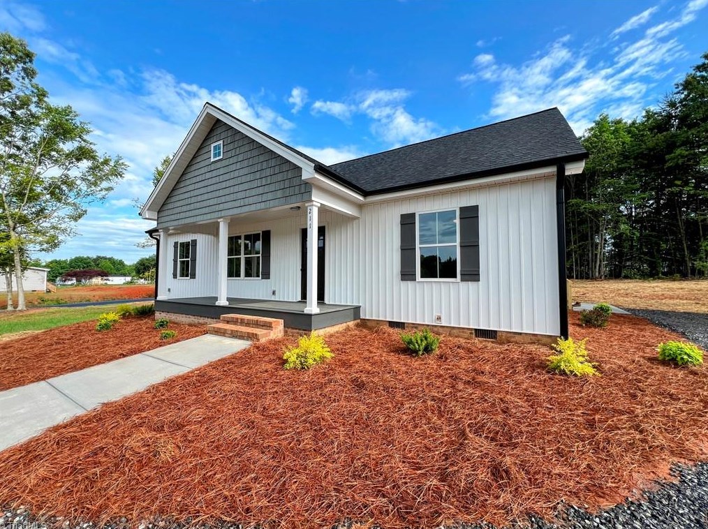 211 Kenlon Ct, Ellisboro, NC 27025-8284