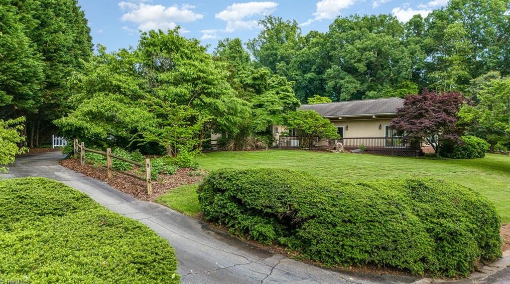 1 Deerwood Ct, Greensboro, NC 27410-9313