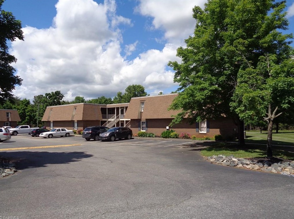 316 Windsor Manor Way, Kernersville, NC 27284-4497