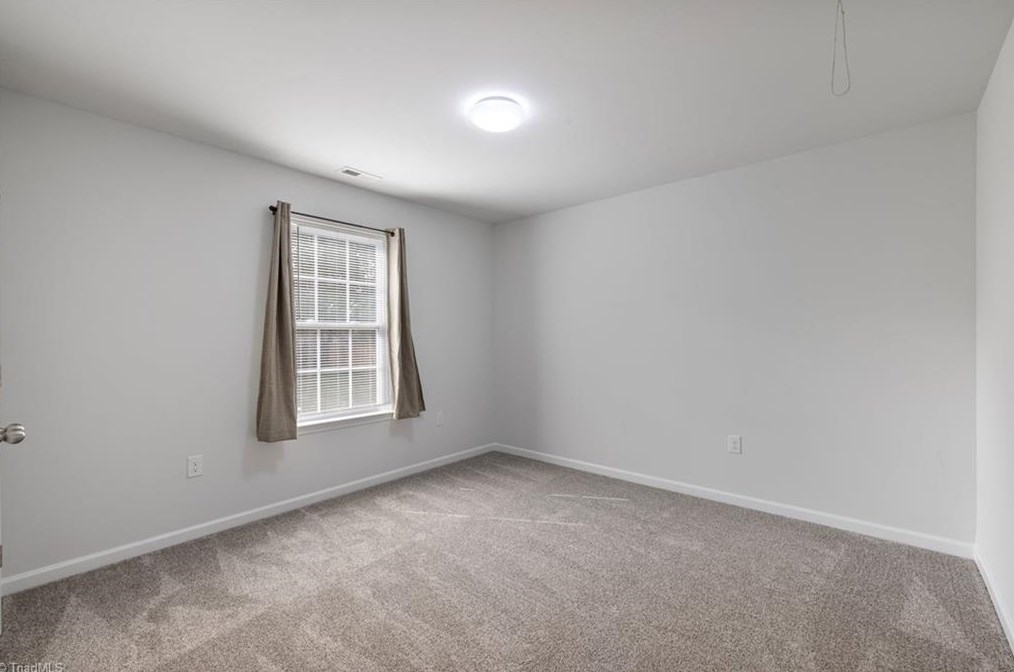 916 Countrymans Ct, Kernersville NC  27284-7501 exterior