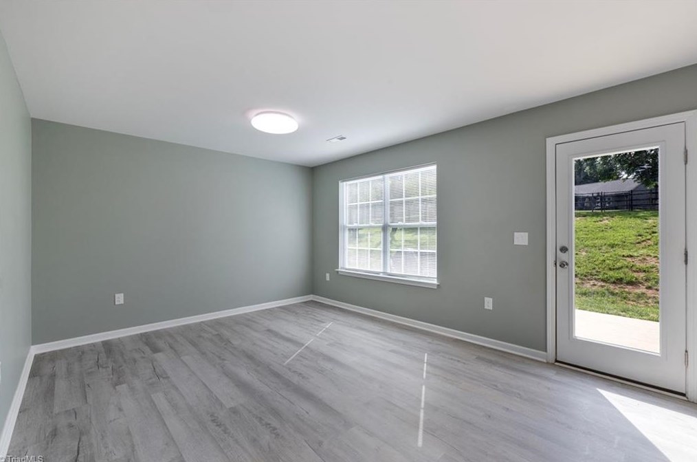 916 Countrymans Ct, Kernersville NC  27284-7501 exterior