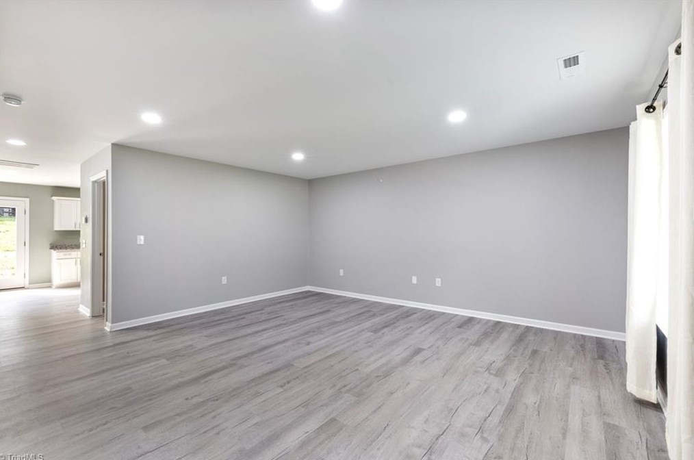 916 Countrymans Ct, Kernersville NC  27284-7501 exterior