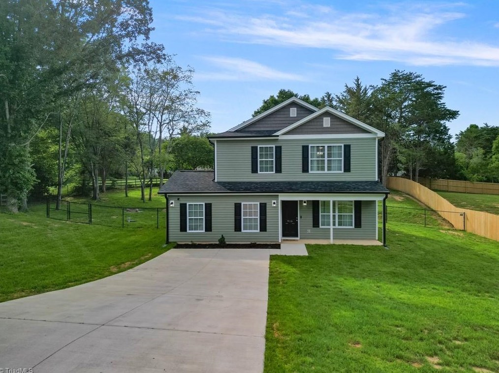 916 Countrymans Ct, Kernersville, NC 27284-7501