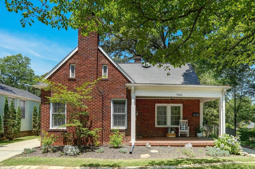 1906 Fernwood Dr, Greensboro, NC 27408-5522
