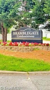 5723 Bramblegate Rd #l, Greensboro, NC 27409