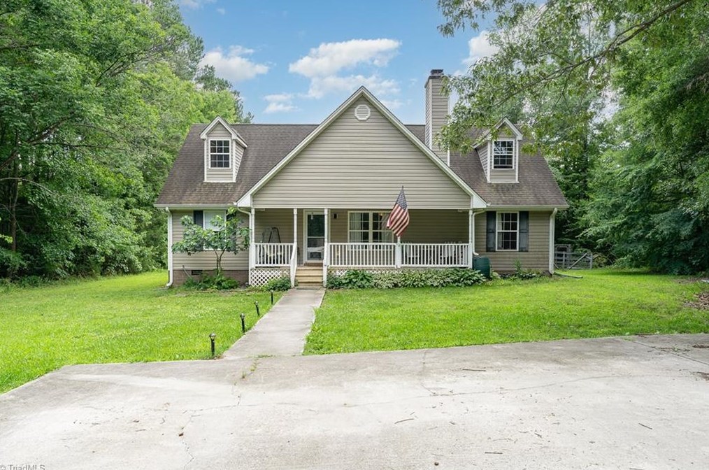 2318 Sharpe Rd, Greensboro, NC 27406-9042