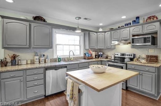 1977 Swepsonville Rd, Graham NC  27253-5011 exterior