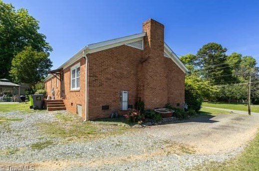 1977 Swepsonville Rd, Graham NC  27253-5011 exterior