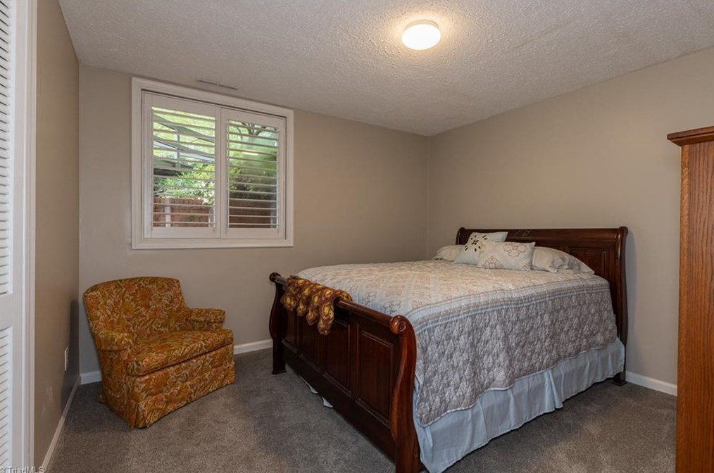 5000 Woodmark Dr, Greensboro NC  27407-8253 exterior