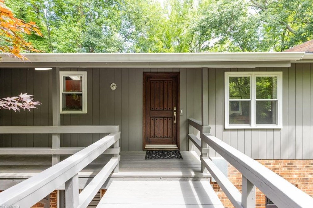 5000 Woodmark Dr, Greensboro, NC 27407-8252