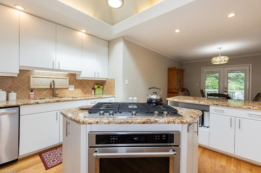 5000 Woodmark Dr, Greensboro NC  27407-8253 exterior