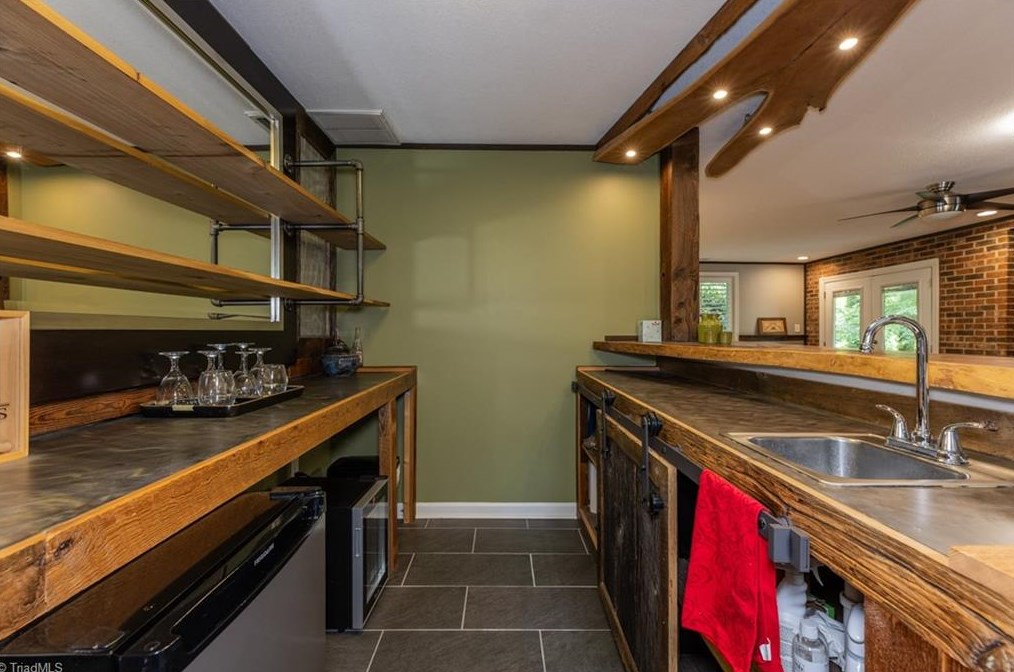 5000 Woodmark Dr, Greensboro NC  27407-8253 exterior