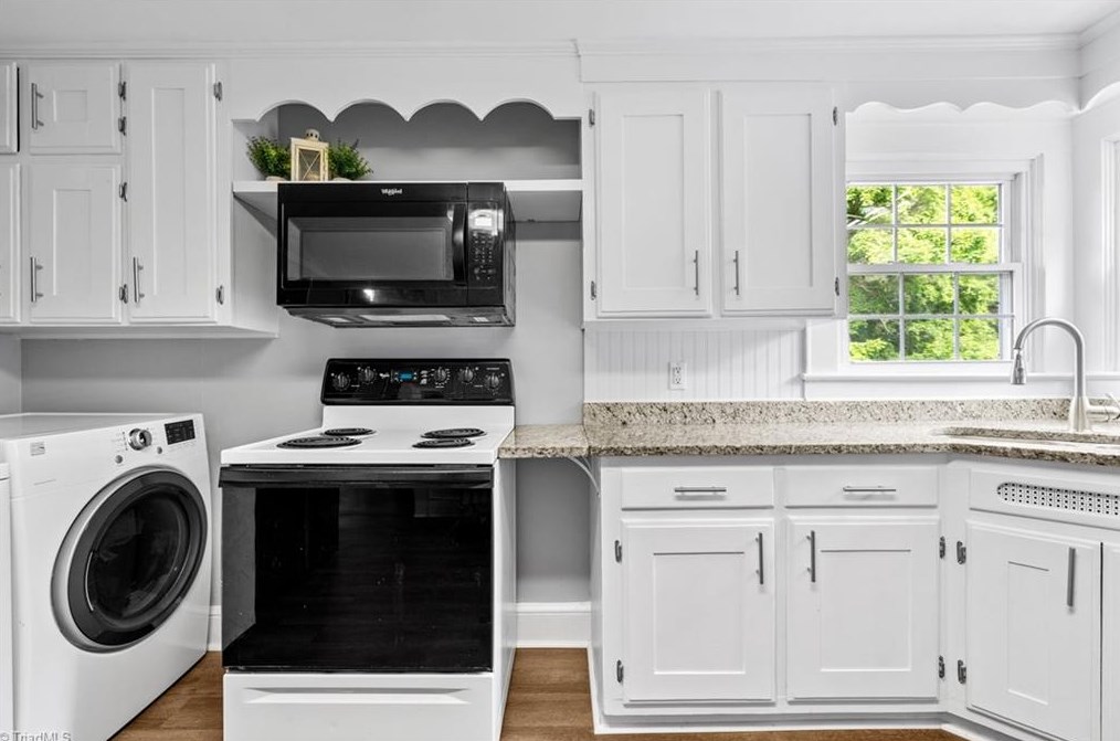 310 Saunders Dr, Asheboro NC 27203-3847 exterior