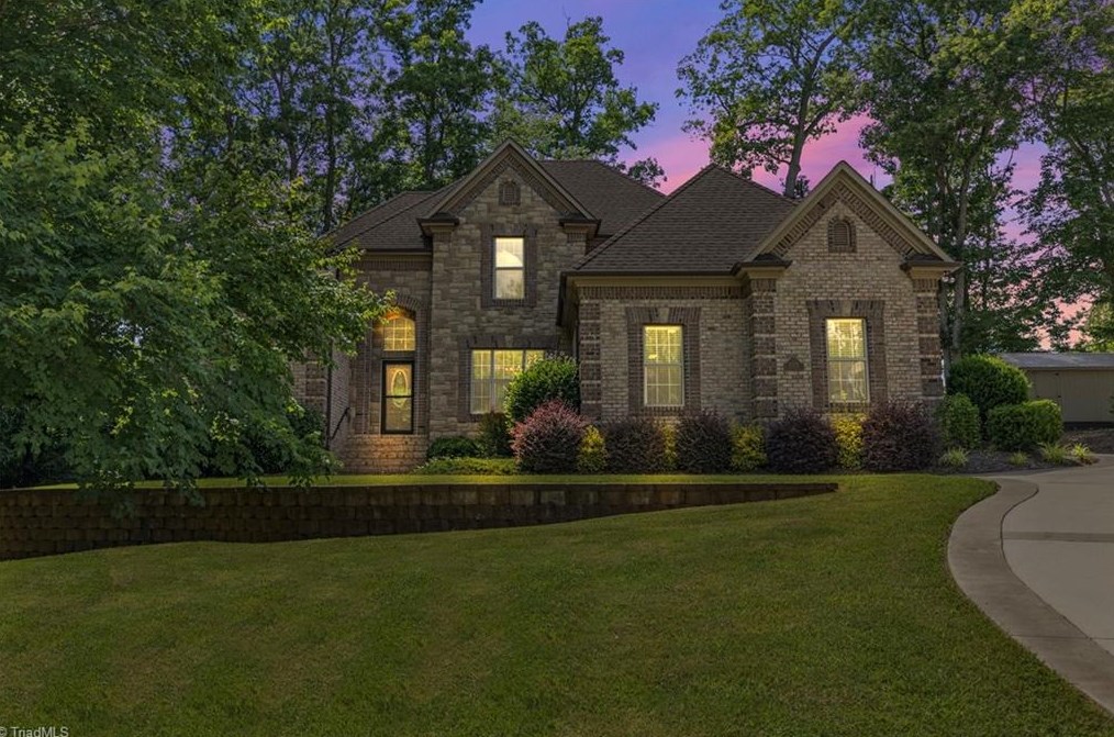 123 Homeplace Dr, Randleman, NC 27317-9723