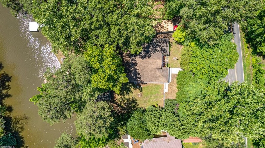 175 Hickory Point Dr, Lexington, NC 27292-8120