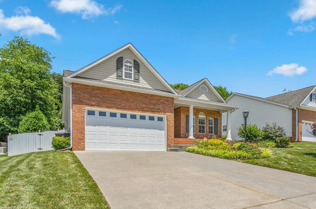 1845 Austin Place Ln, Winston Salem, NC 27127-4680