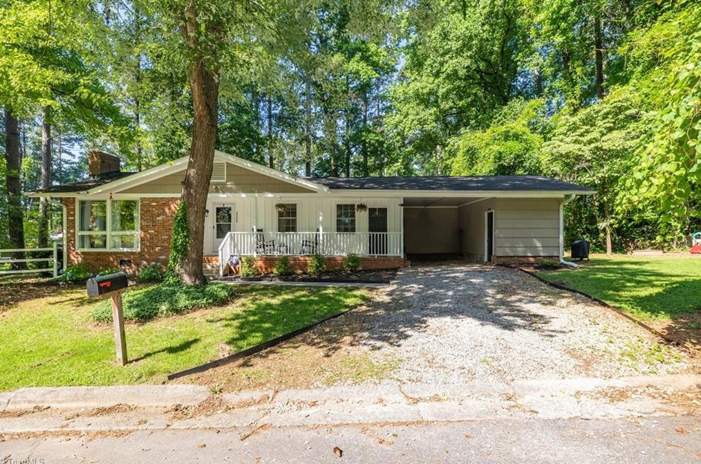 2500 Westmoreland Dr, Greensboro, NC 27408-5323