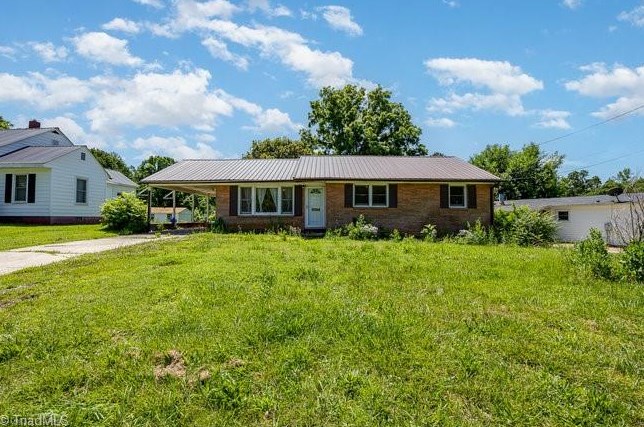 1812 Greensboro St Ext, Lexington, NC 27295