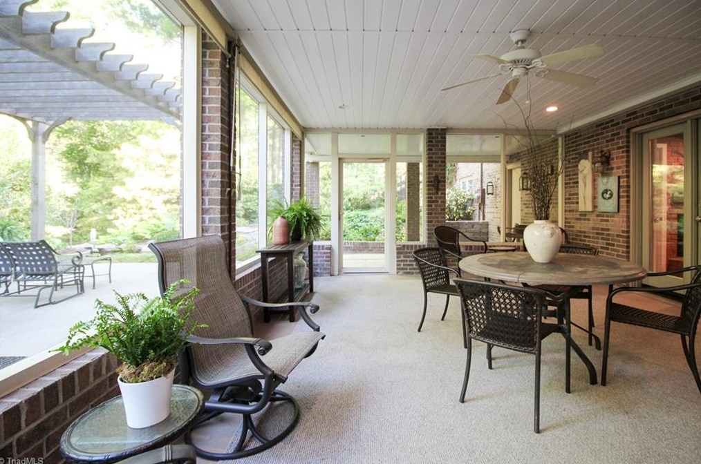 3907 Cascade Dr, Greensboro NC  27410-3909 exterior