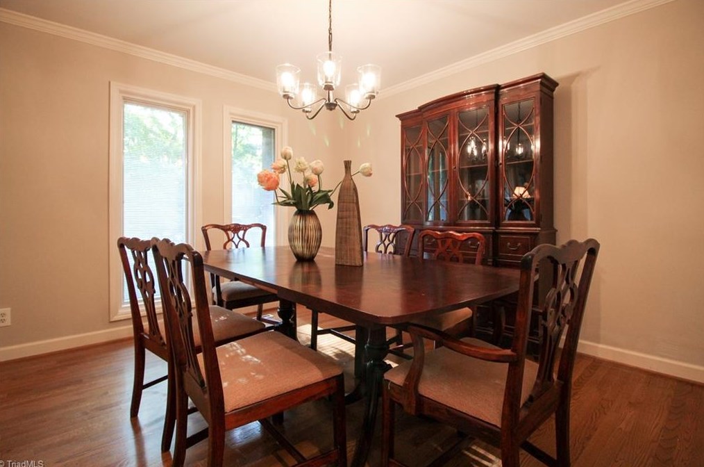 3907 Cascade Dr, Greensboro NC  27410-3909 exterior