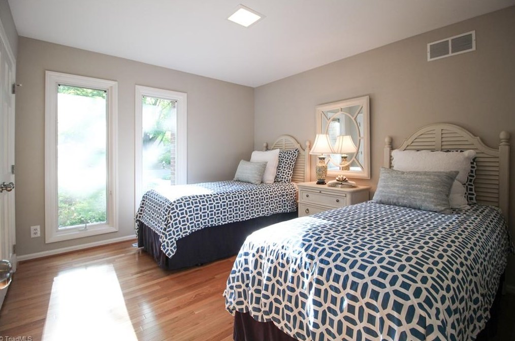 3907 Cascade Dr, Greensboro NC  27410-3909 exterior