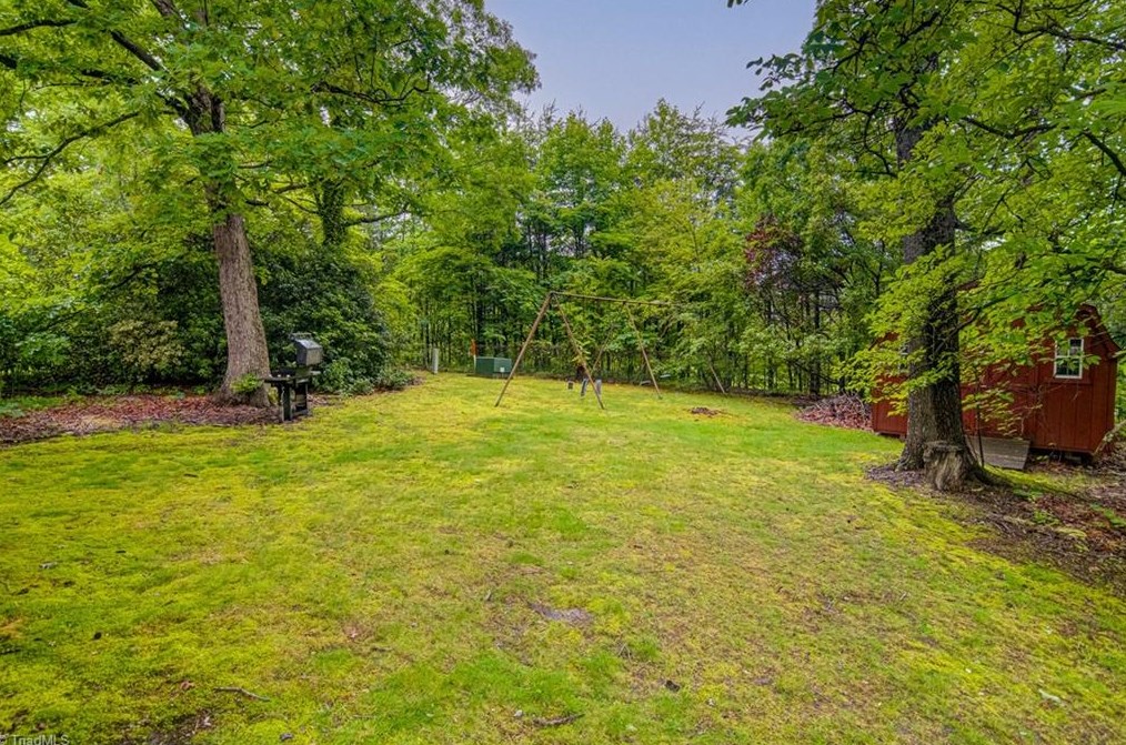 2304 Red Forest Rd, Greensboro NC  exterior