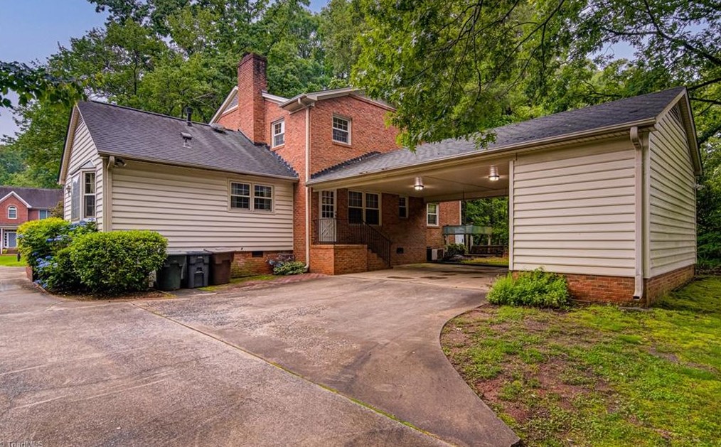 2304 Red Forest Rd, Greensboro NC  exterior