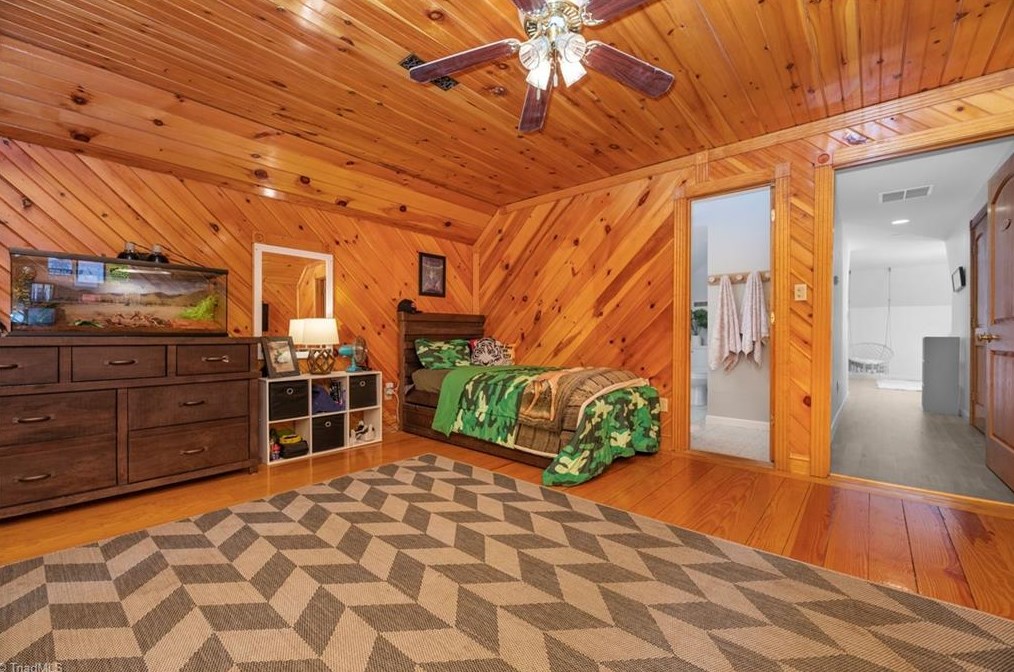 123 Sports Ln, Pilot Mountain NC  27041-7452 exterior