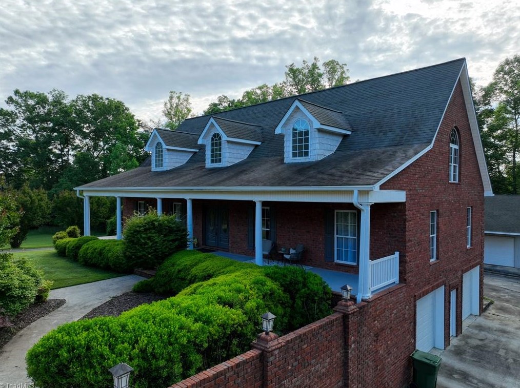 123 Sports Ln, Pilot Mountain NC  27041-7452 exterior