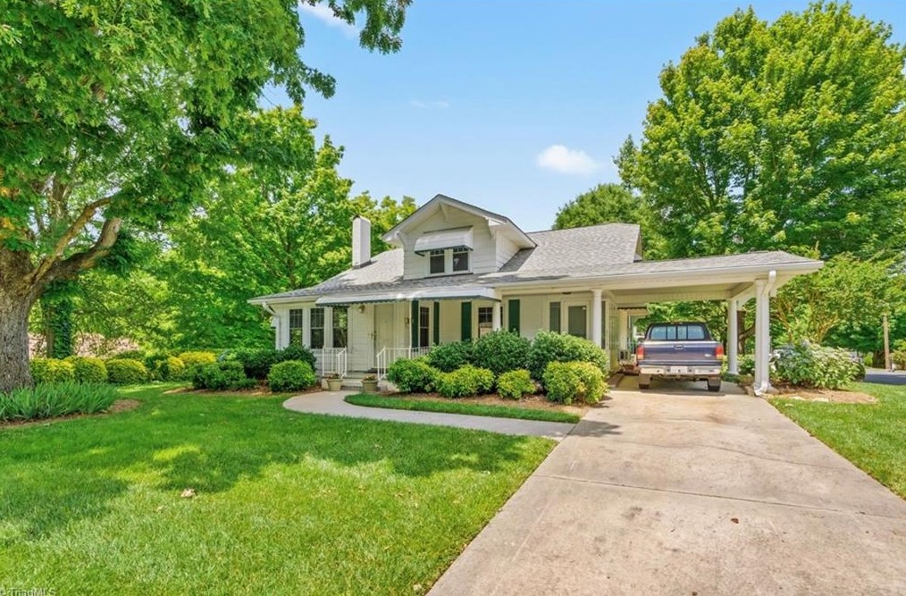 319 Stowe Ave, Asheboro, NC 27203-6419