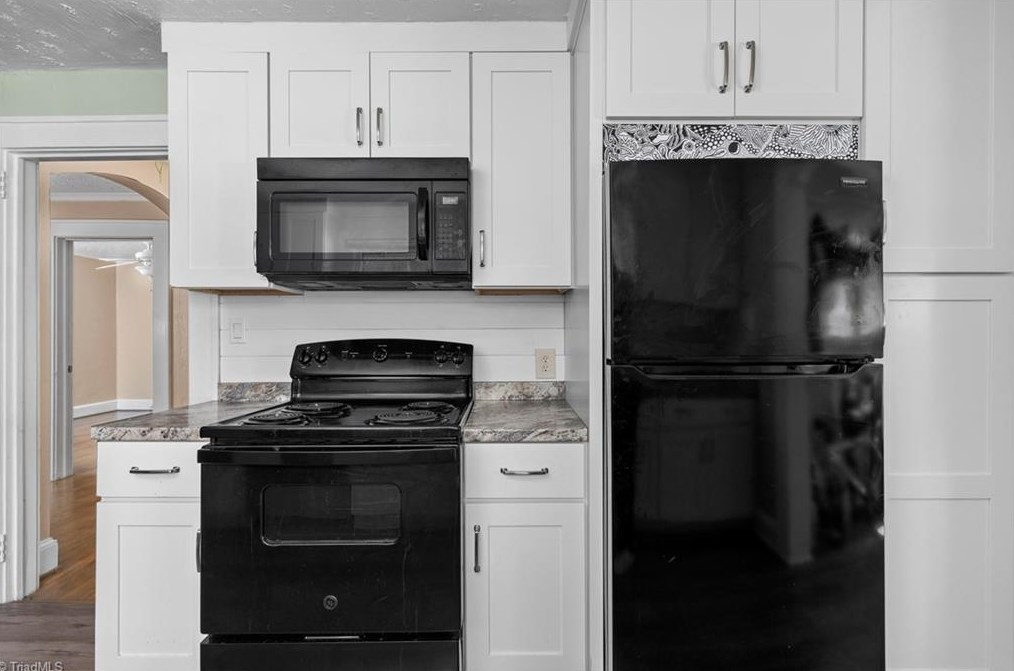 106 Avery Ave, High Point NC 27265-2041 exterior