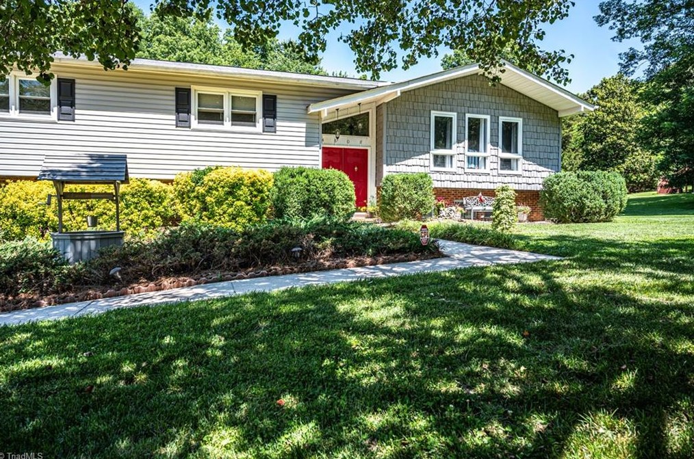 4808 Tumbleweed Dr, Greensboro, NC 27407-8033