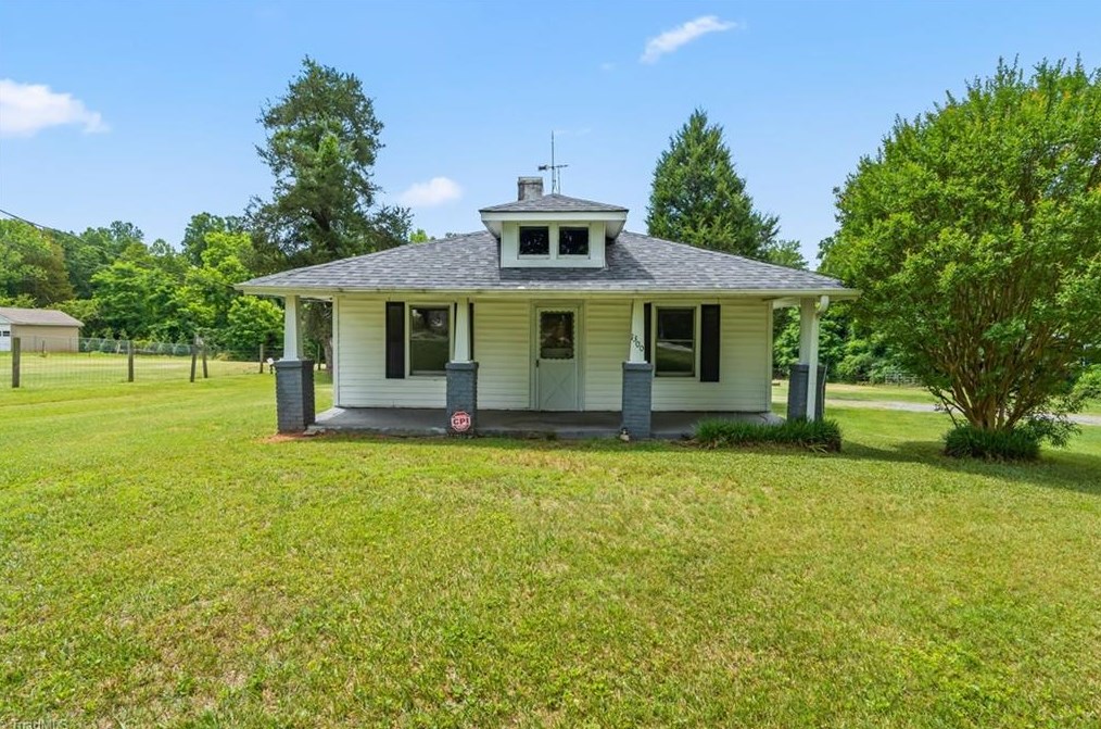 1300 Old Hollow Rd, Winston Salem, NC 27105-8732