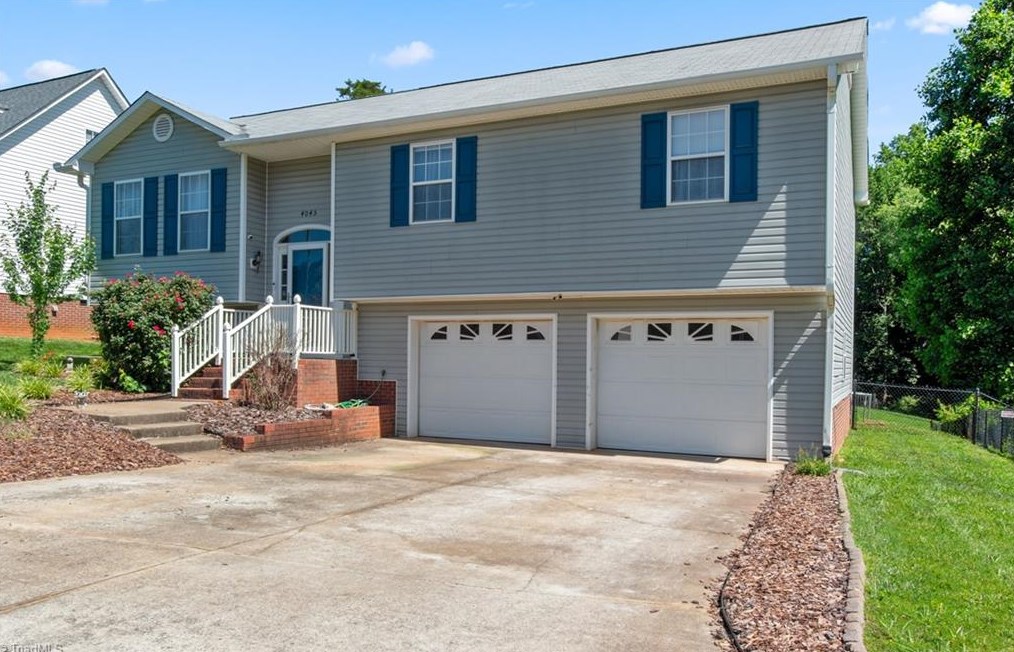 4045 Lenora Dr, Winston Salem, NC 27107-1975