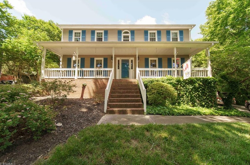 1616 Loughborough Ct, Kernersville, NC 27284-8608