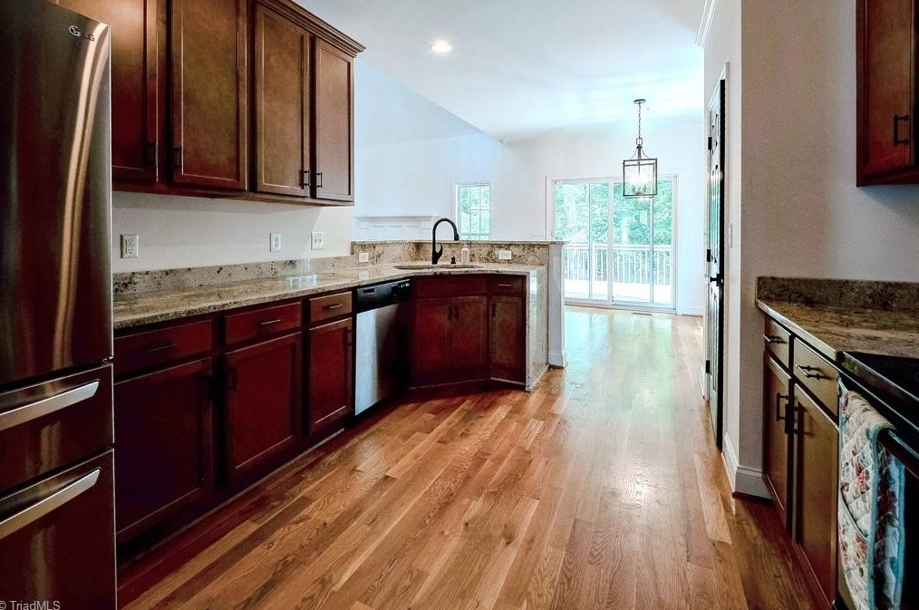 220 Drake Ln, Lexington NC  27295-9833 exterior