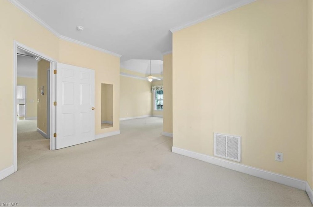 5801 Stanley Farm Ct, Kernersville NC  27284-2191 exterior