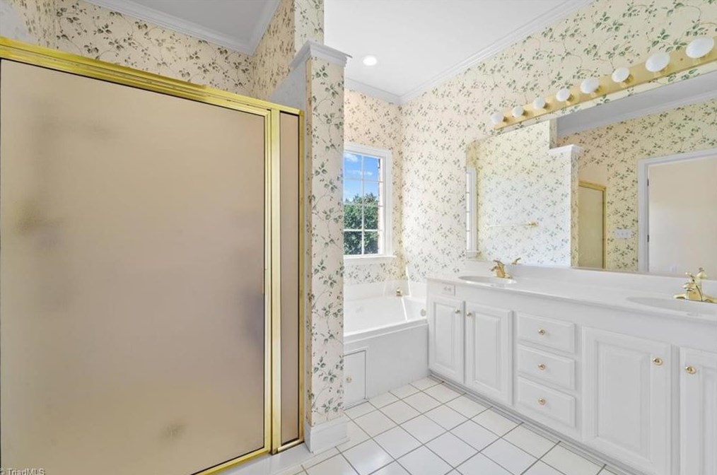 5801 Stanley Farm Ct, Kernersville NC  27284-2191 exterior