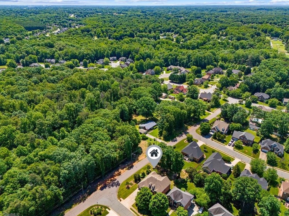 5801 Stanley Farm Ct, Kernersville NC  27284-2191 exterior