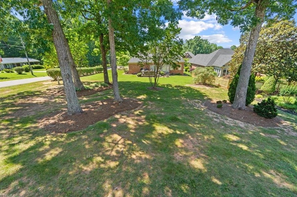 5801 Stanley Farm Ct, Kernersville NC  27284-2191 exterior