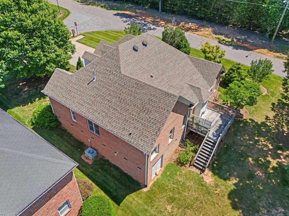 5801 Stanley Farm Ct, Kernersville NC  27284-2191 exterior